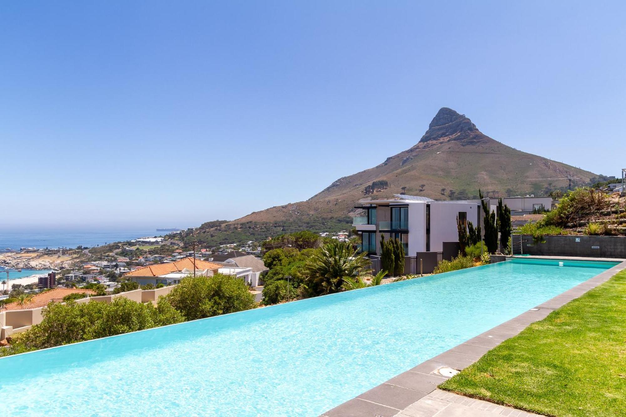 The Crystal - Spectacular Sea Views In Camps Bay Apartment