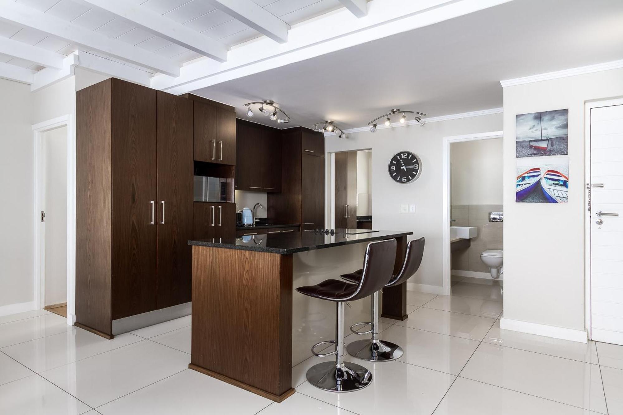 The Crystal - Spectacular Sea Views In Camps Bay Apartment